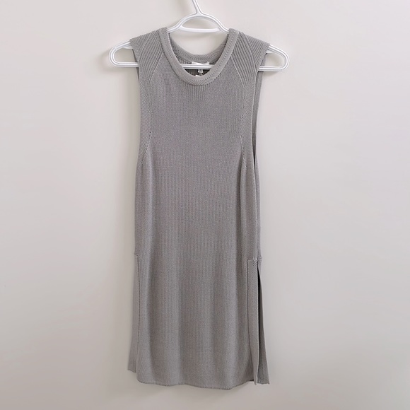 NWT Aritzia sweater - Picture 1 of 3